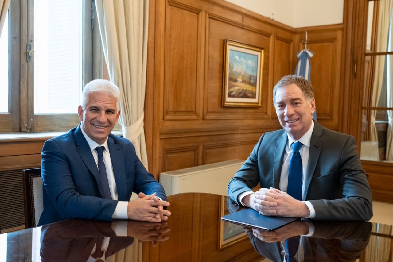 El Jefe de Gabinete de la Nación, Diego Santilli, con el gobernador de San Luis, Claudio Poggi