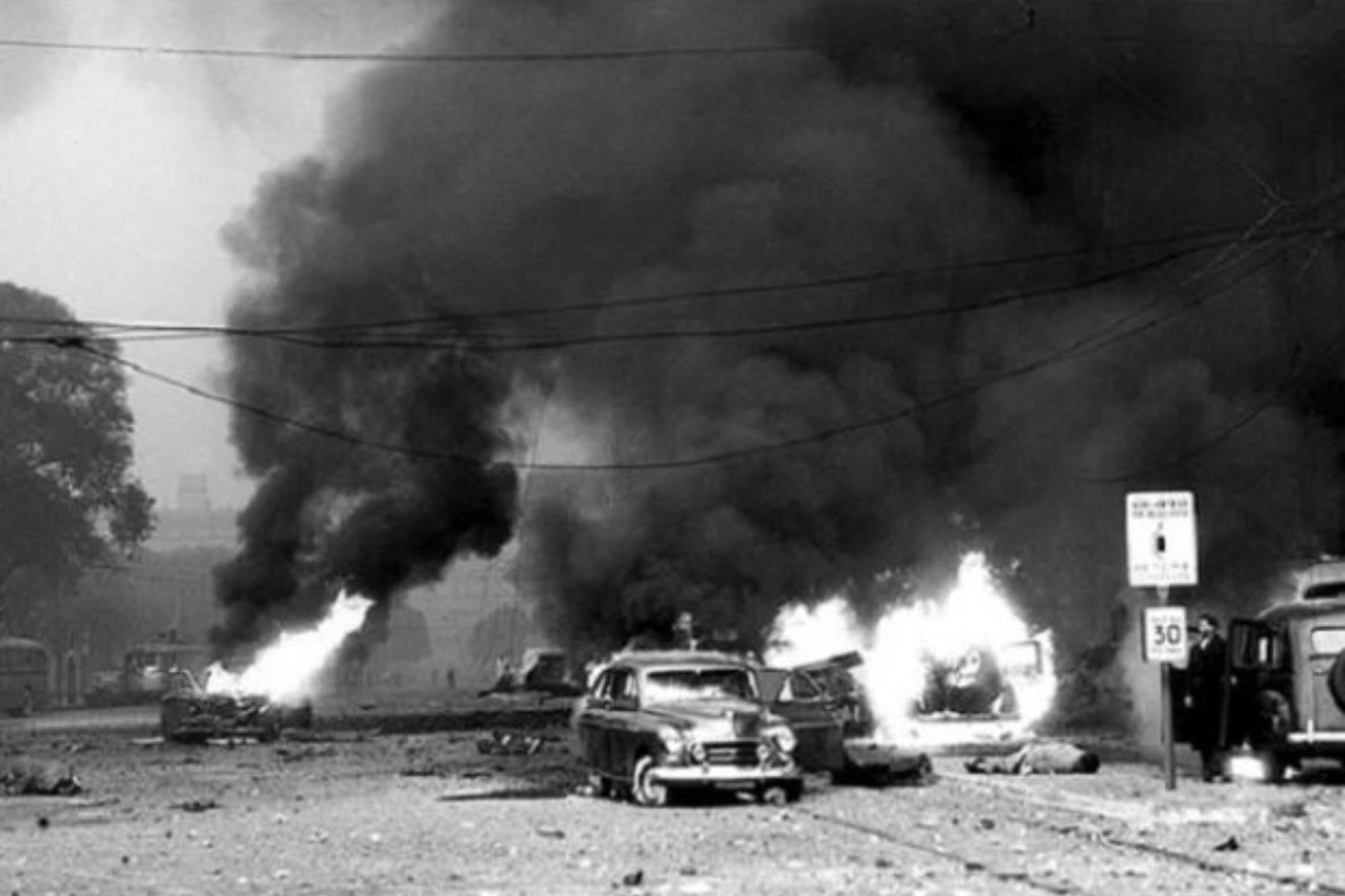 El fuego se convirtió en parte del escenario del horror de ese 16 de junio de 1955
