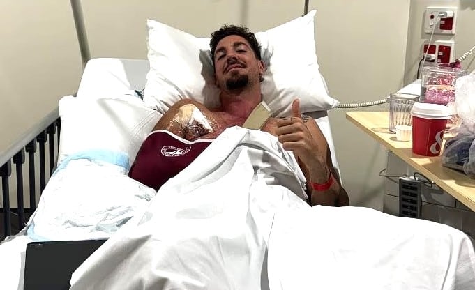Kokkinakis luego de la operación de pectoral