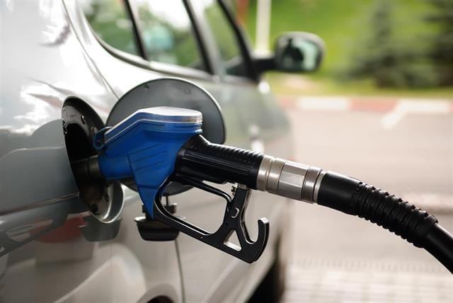 El Gobierno volvió a postergar la actualización de impuestos sobre los combustibles