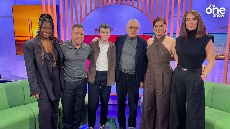 En el programa The One Show de la BBC Owen Cooper conoció a Robert De Niro