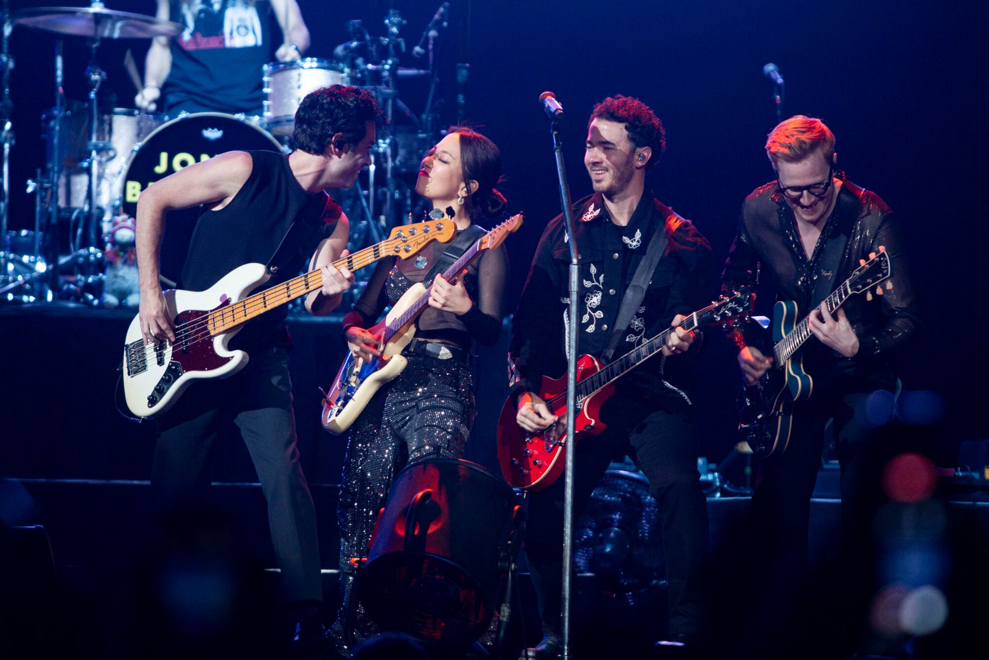 ESP - The Jonas Brothers en el Movistar Arena. Buenos Aires, 25/04/24.
