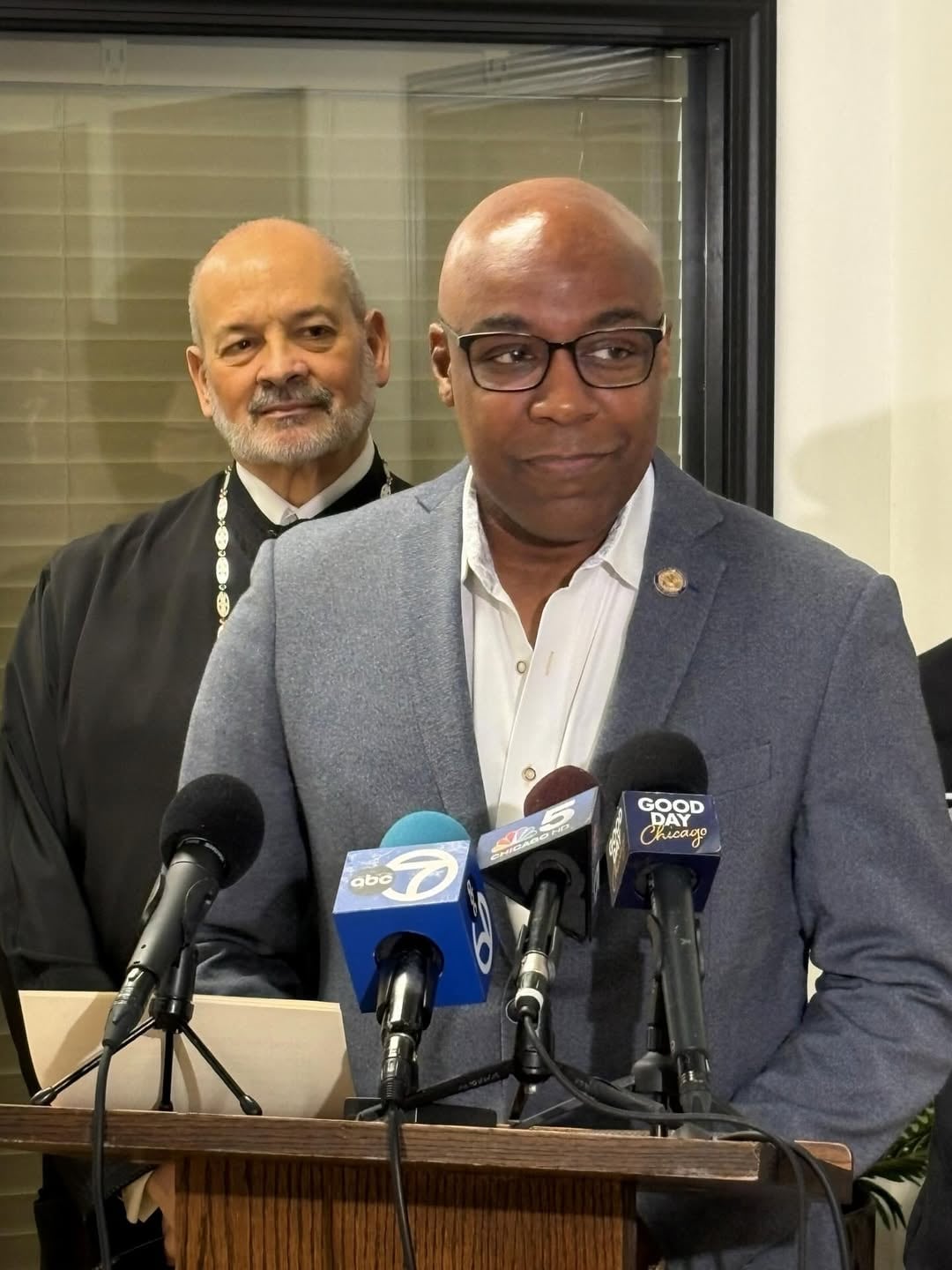 Kwame Raoul no tienen contrincantes en el Partido Demócrata y prevé su reelección