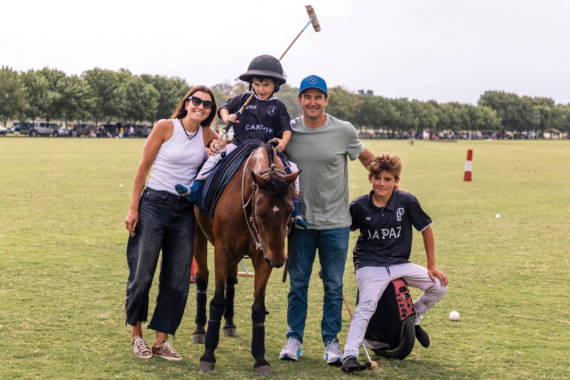 Mientras Beltrán, el menor de la familia Stirling, debutó en la Potrillos, el mayor, Vicente, fue distinguido con el premio Fair Play