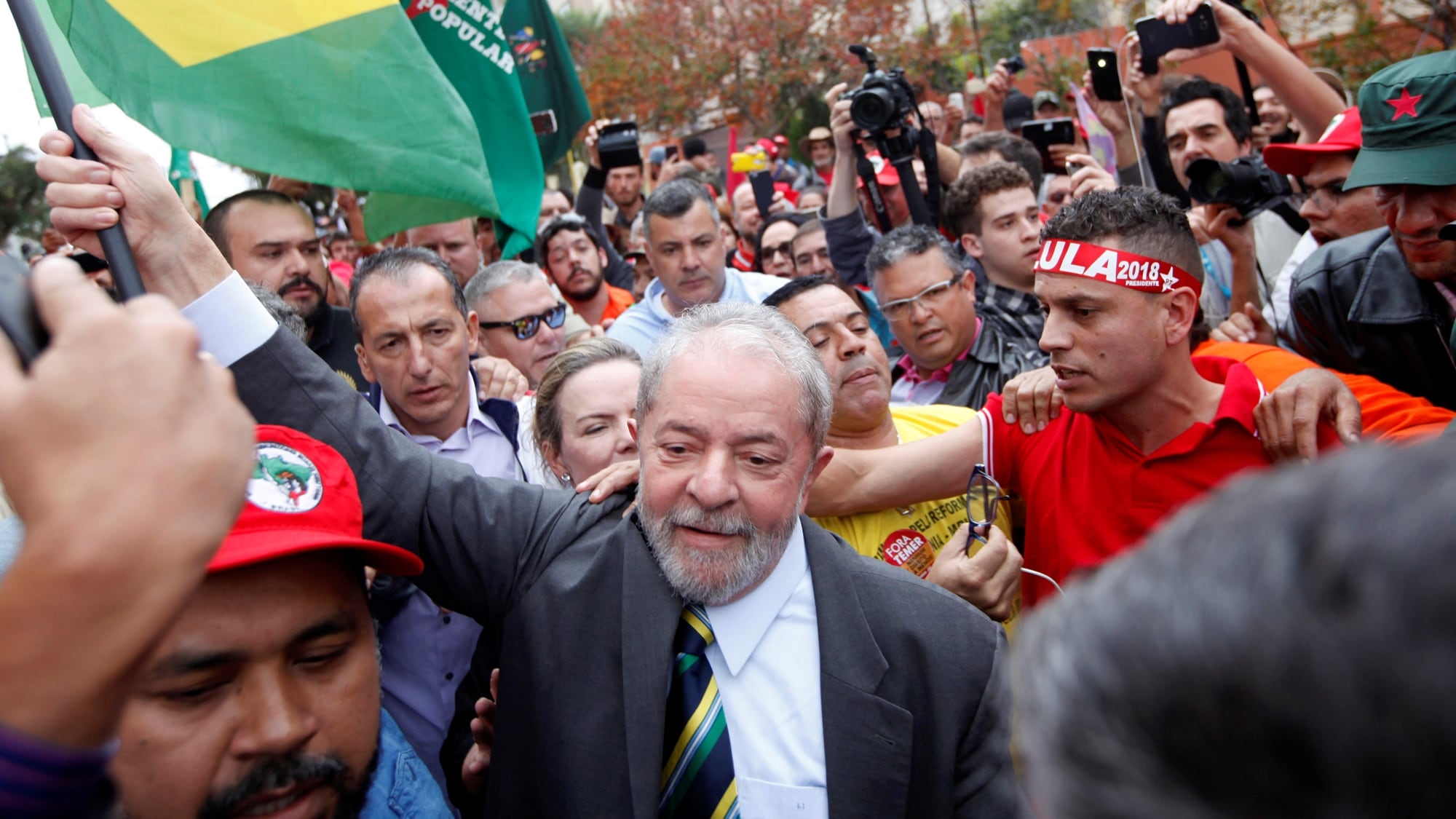 Cómo fue el proceso judicial que llevó a la cárcel a Lula y luego lo liberó 6 Lula declara por Lava Jato