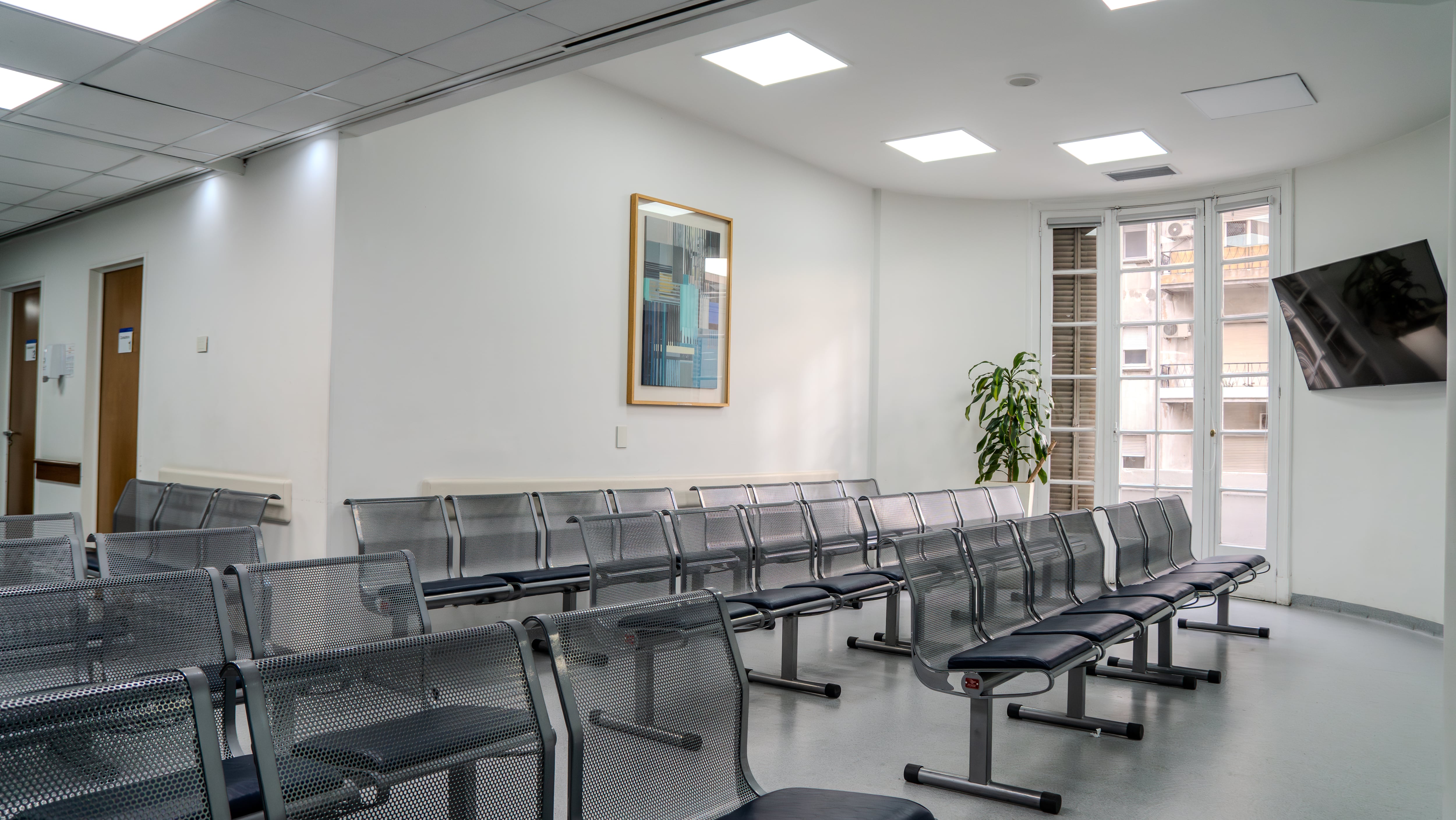 Una de las salas de espera del sanatorio