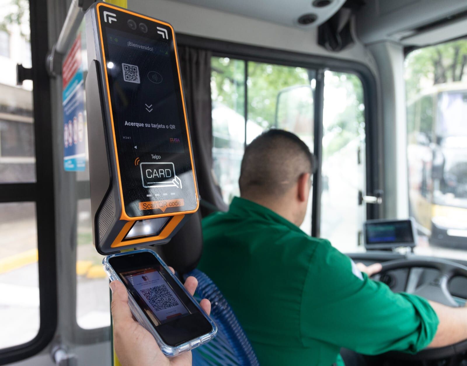 El jueves algunas unidades de la línea 44 de colectivos empezarán a brindar el servicio de multipago