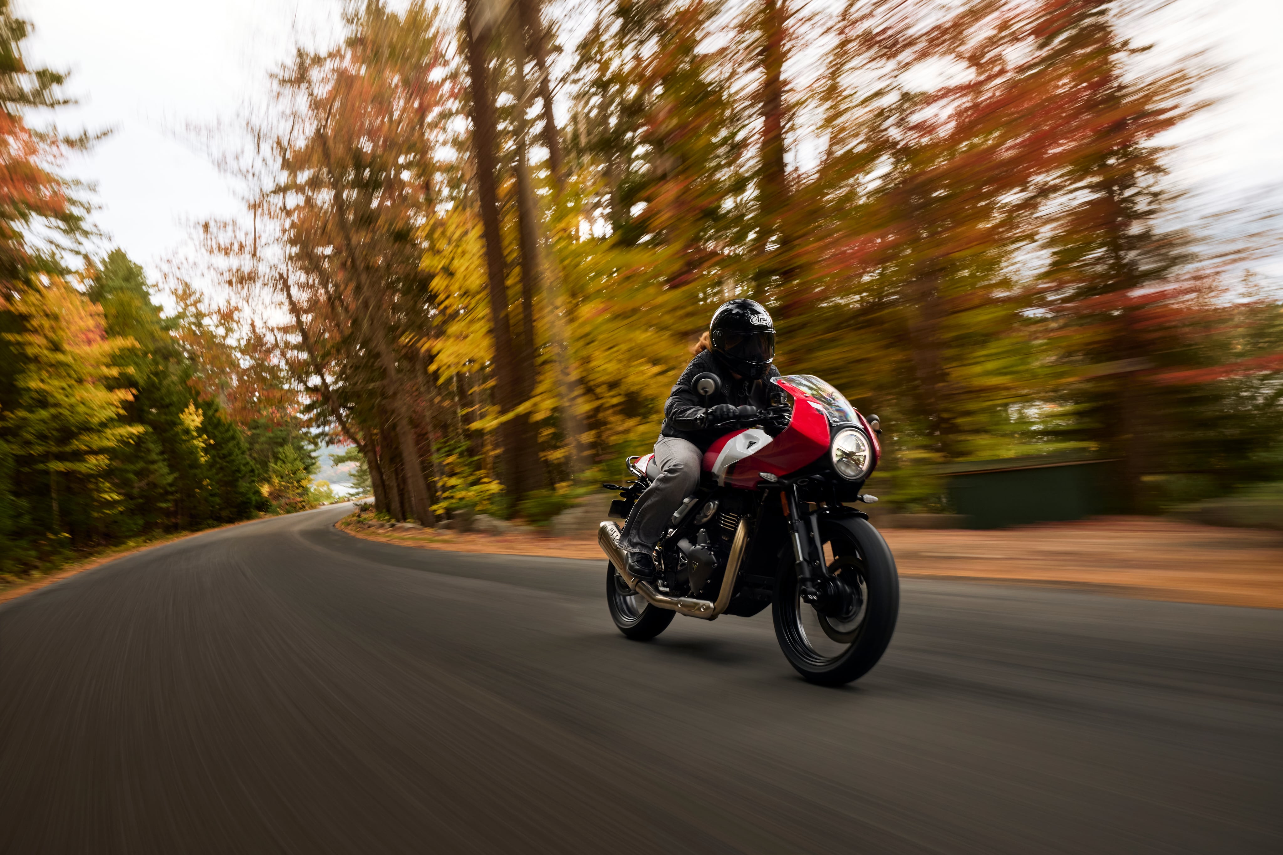 Triumph Thruxton 400