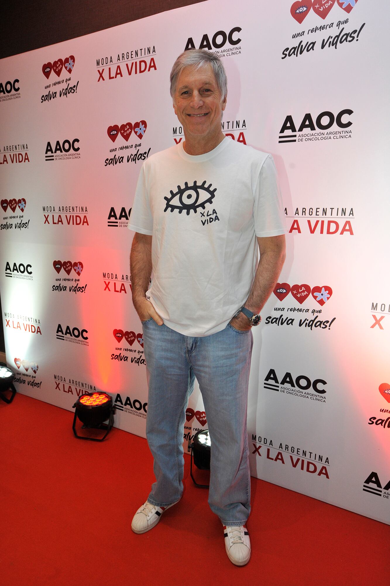 Lo mismo hizo Horacio Cabak, presente en el Hipódromo. Los fondos recaudados se destinan a la formación educativa de especialistas en oncología de todo el país para estimular la investigación y ayudar a fomentar la prevención y detección temprana de la enfermedad