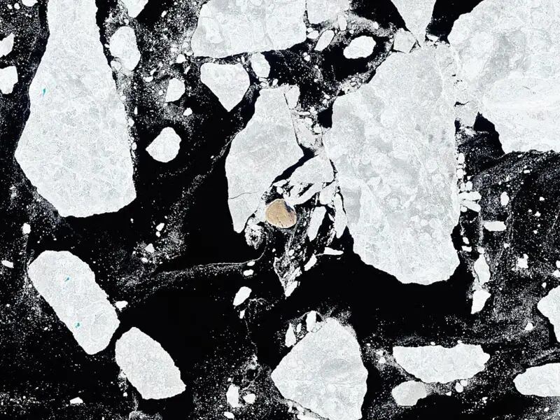 Imagen satelital del epicentro de la graciosa guerra... ¿la ves?