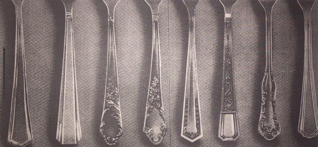 Detalle de los distintos diseños de cubiertos