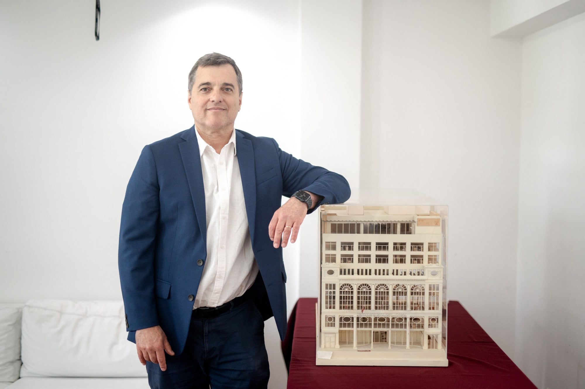 La carrera de ingeniería de UCEMA cuenta con tres posibles perfiles de ingenieros en IA