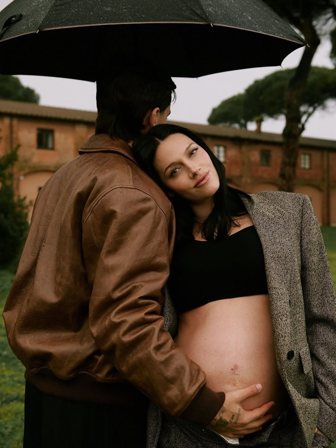 La bebé nació en el Hospital Gemelli de Roma (Fuente: Instagram/@orianasabatini y @paulodybala)