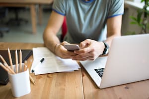 Denuncian al padre de un alumno del Colegio Palermo Chico por presuntos abusos a compañeros de su hijo