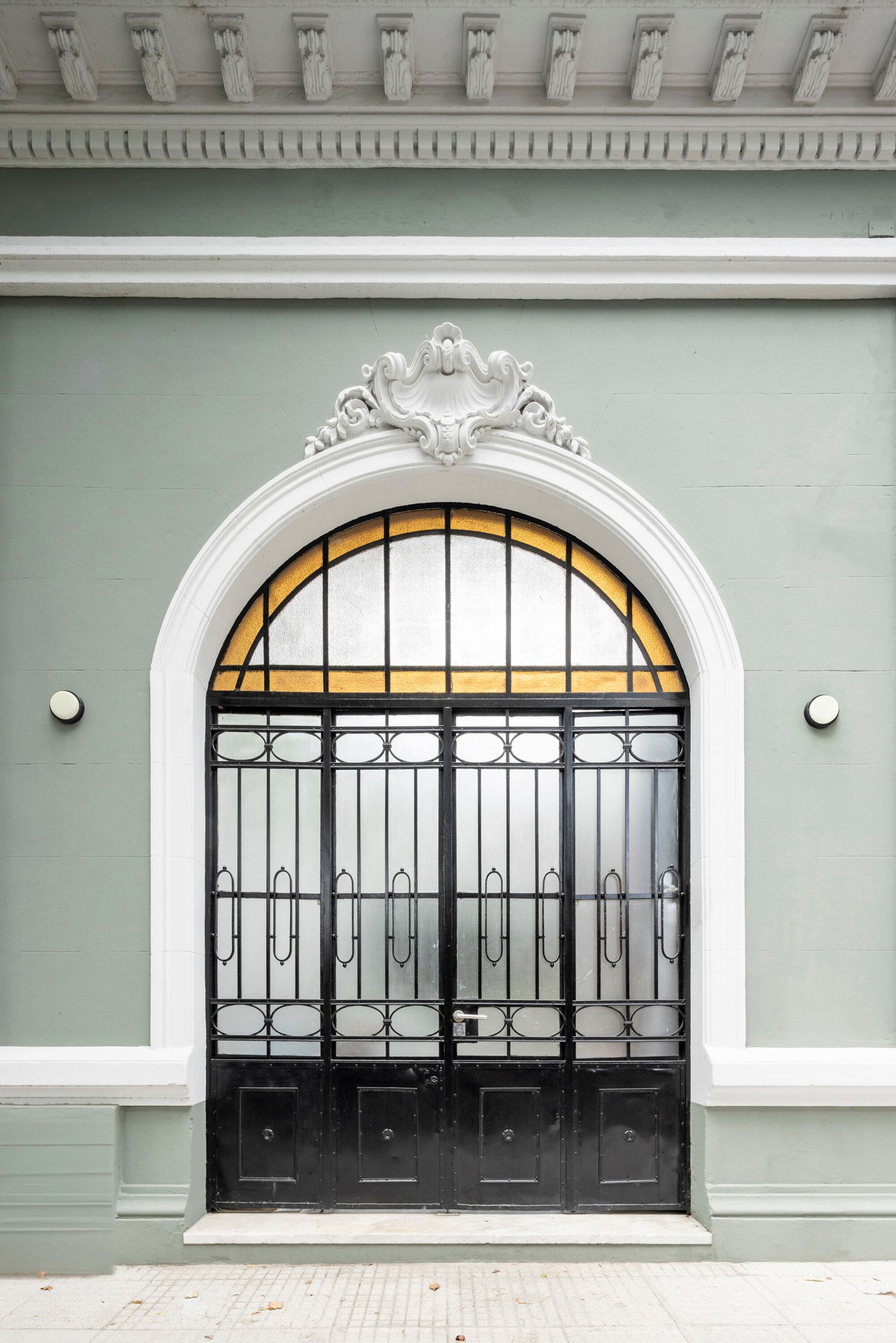 La puerta es la original, restaurada