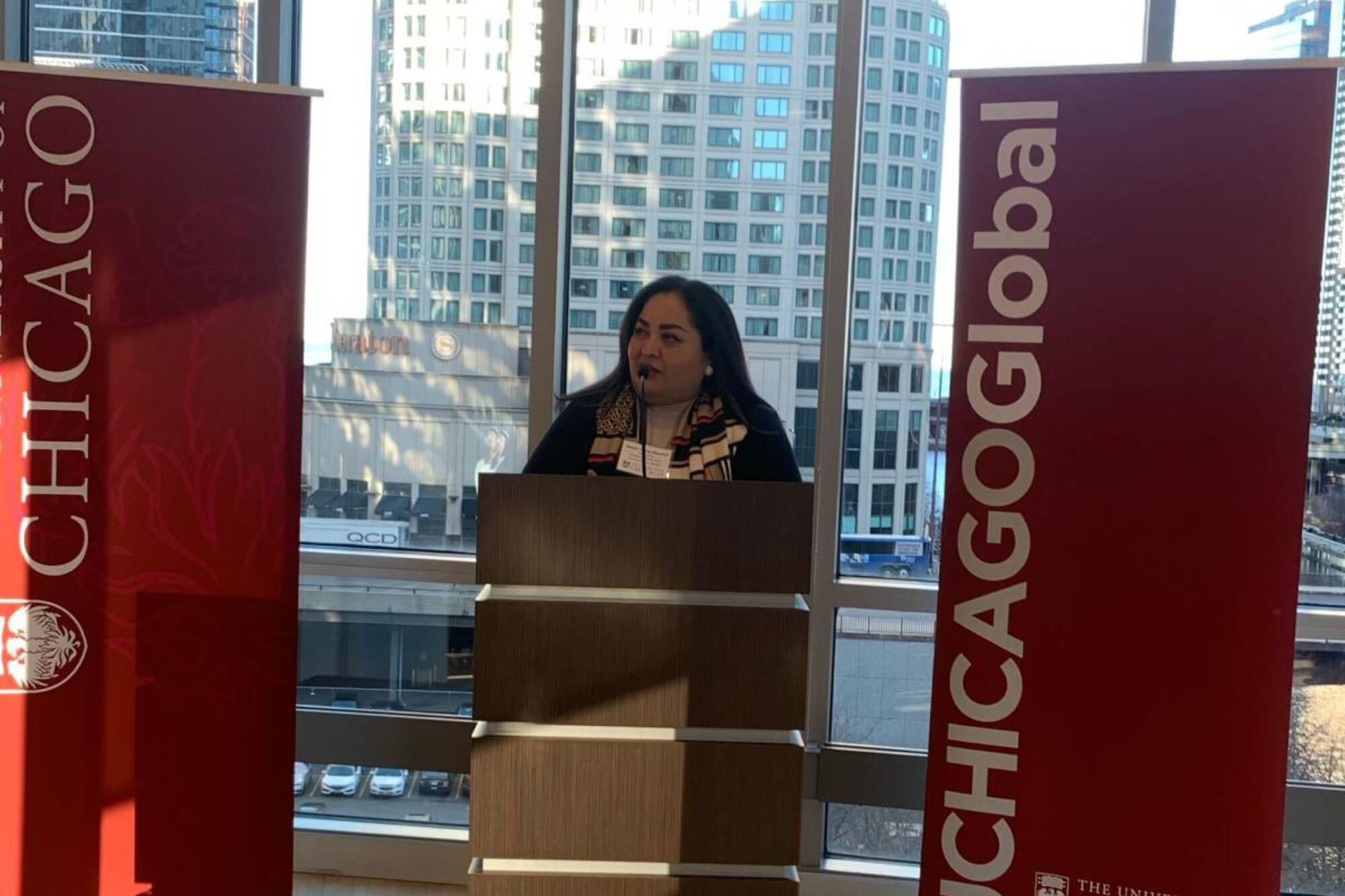 Reyna Torrres Mendivil, cónsul general de México en Chicago, ofrece asesoramiento a los ciudadanos de su país que quieren regresar a su tierra