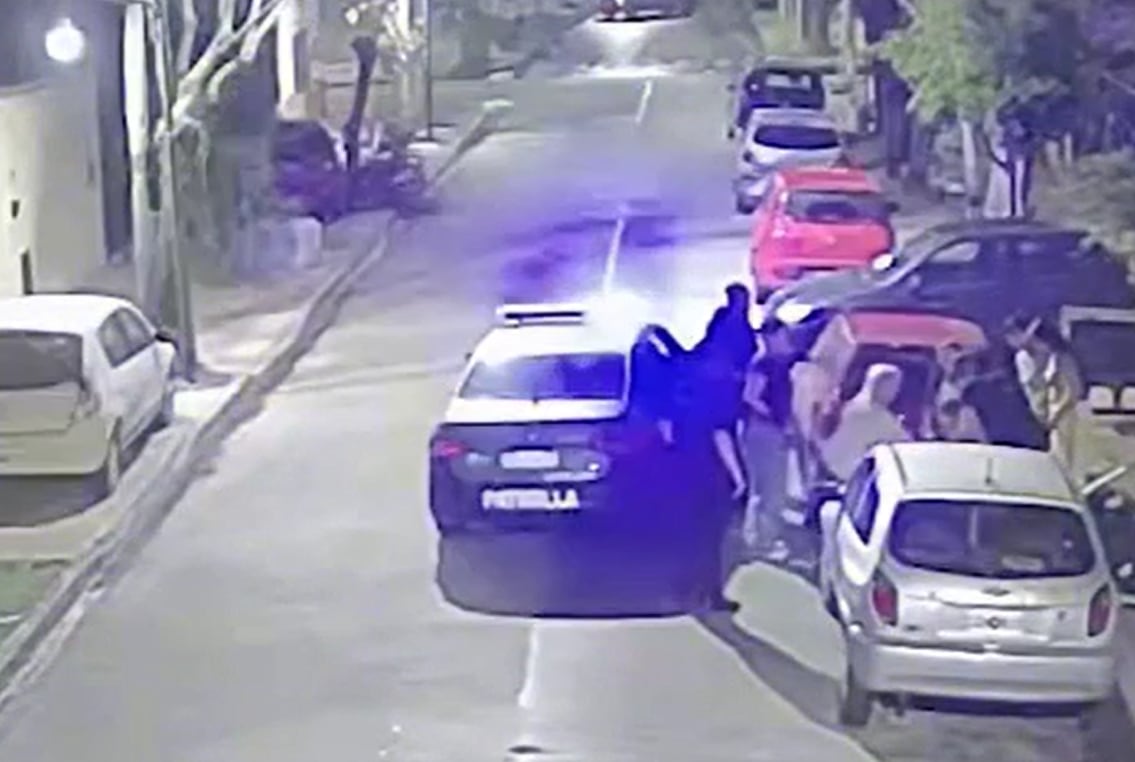 Una patrulla de San Isidro vio que un bebé se ahogaba y lo salvó al practicarle RCP
