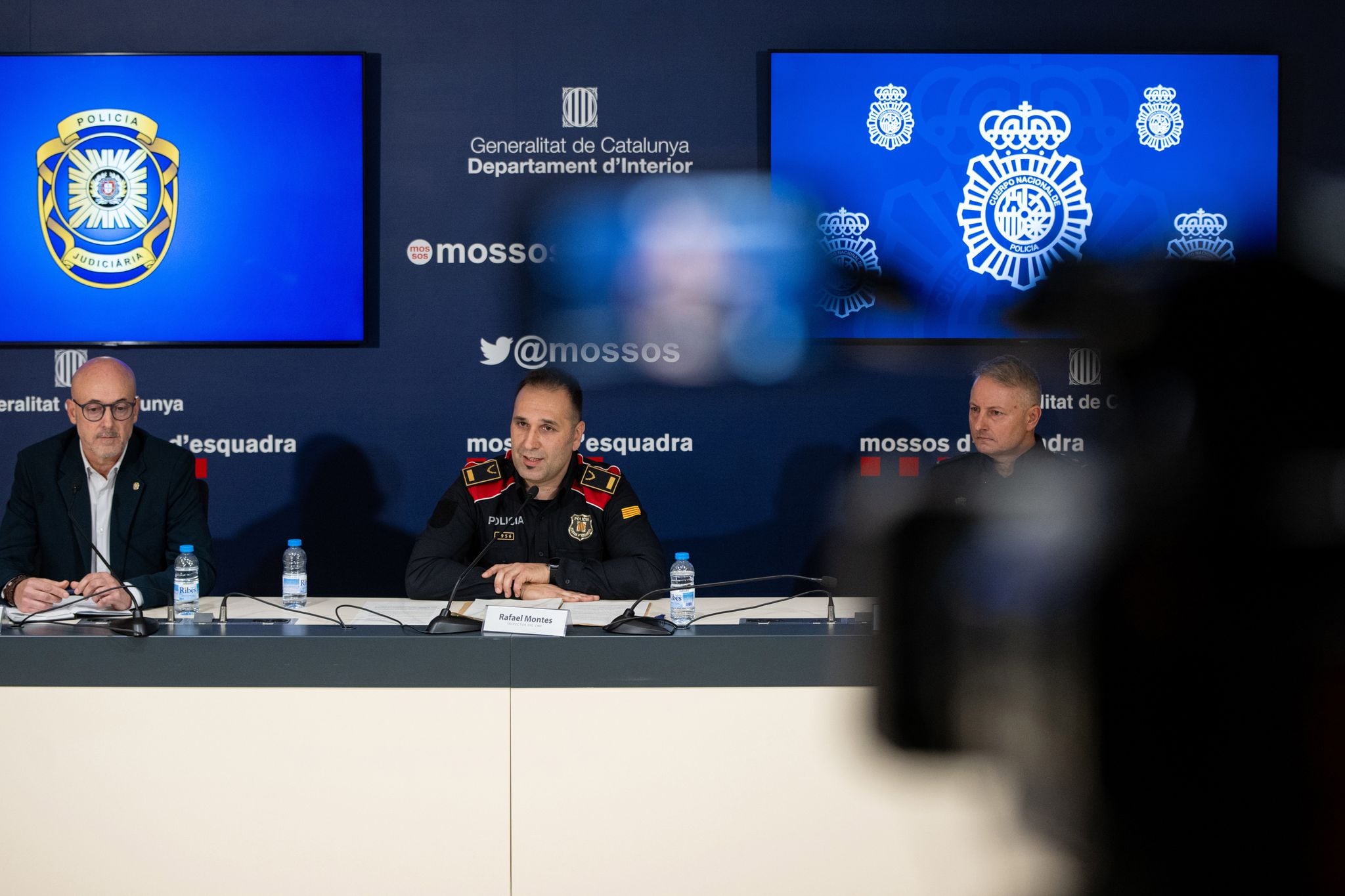 Los Mossos d'Esquadra realizaron dos detenciones en Barcelona por apuñalamiento el mismo día