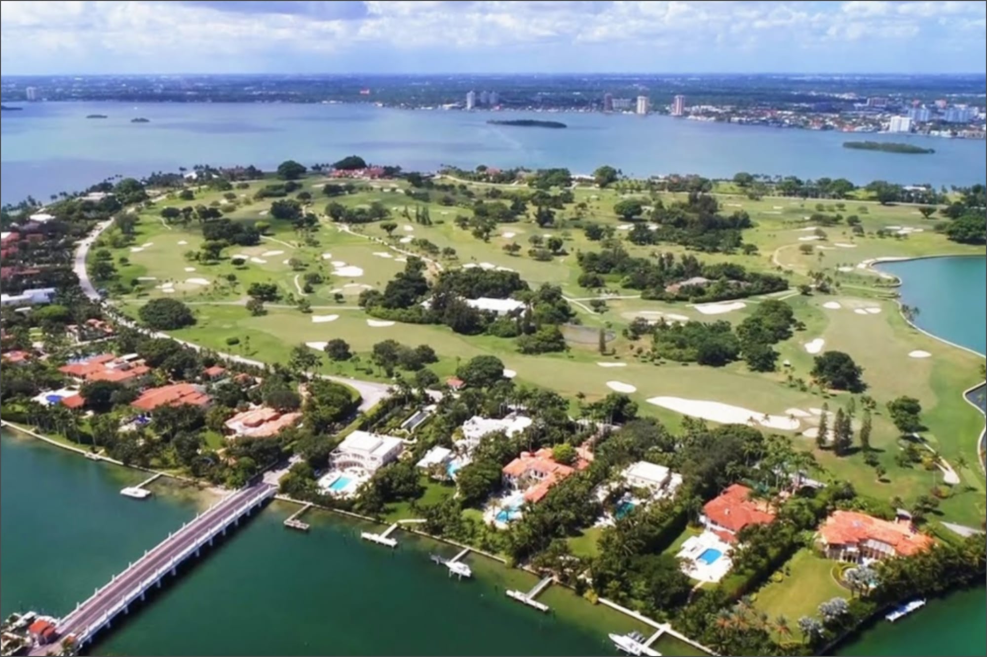 El búnker de los millonarios en Florida donde Jeff Bezos y Mark Zuckerberg son vecinos de Julio Iglesias