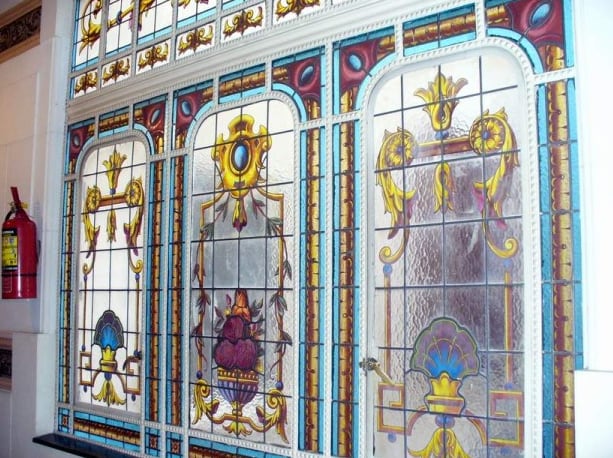 Los vitrales forman parte de la decoración con la que Virginio Colombo dio carácter a la casa del sombrerero