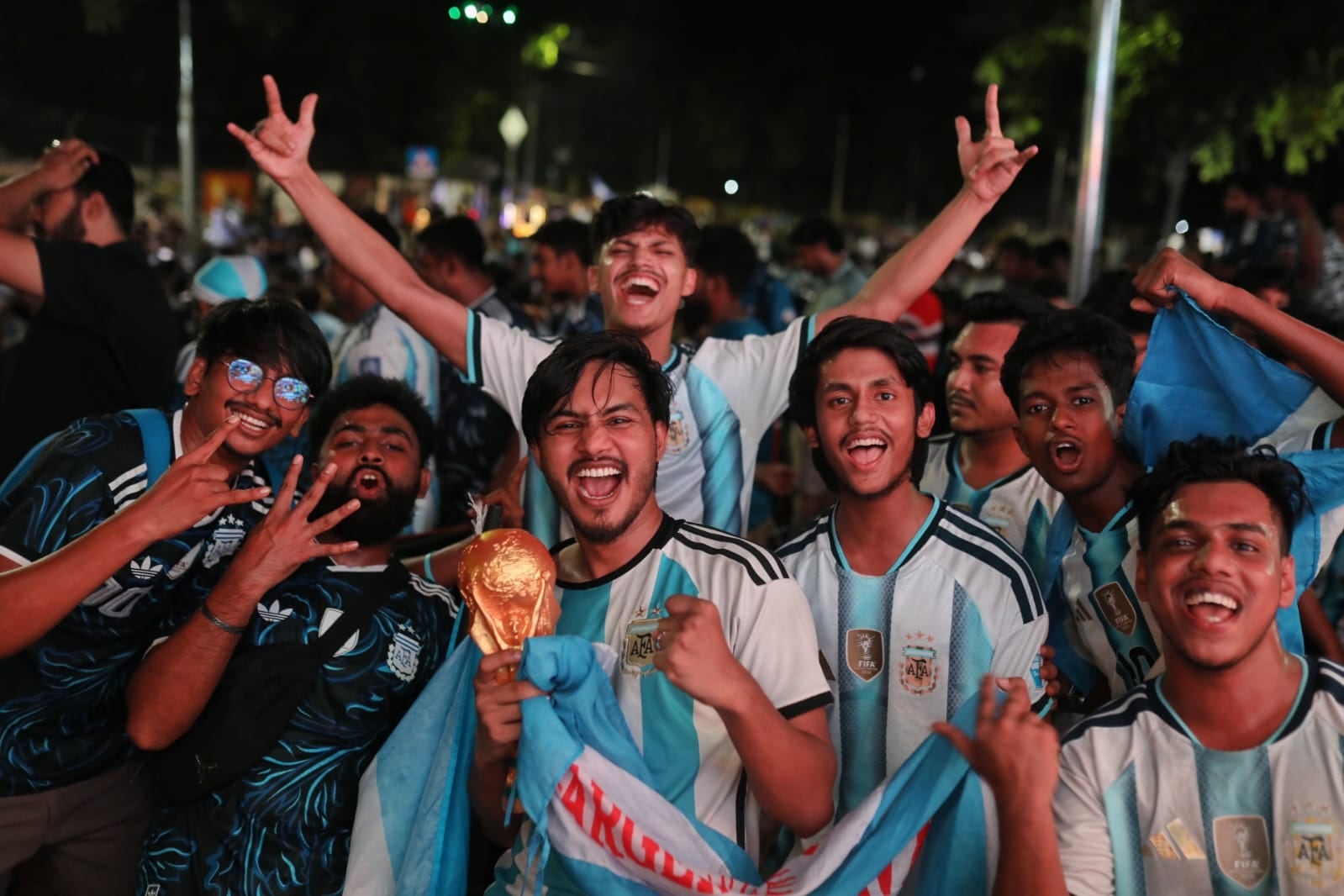 “La Argentina ya es parte de nosotros”: Bangladesh vive la espera de la final entre banderas albicelestes, cábalas y cumbia