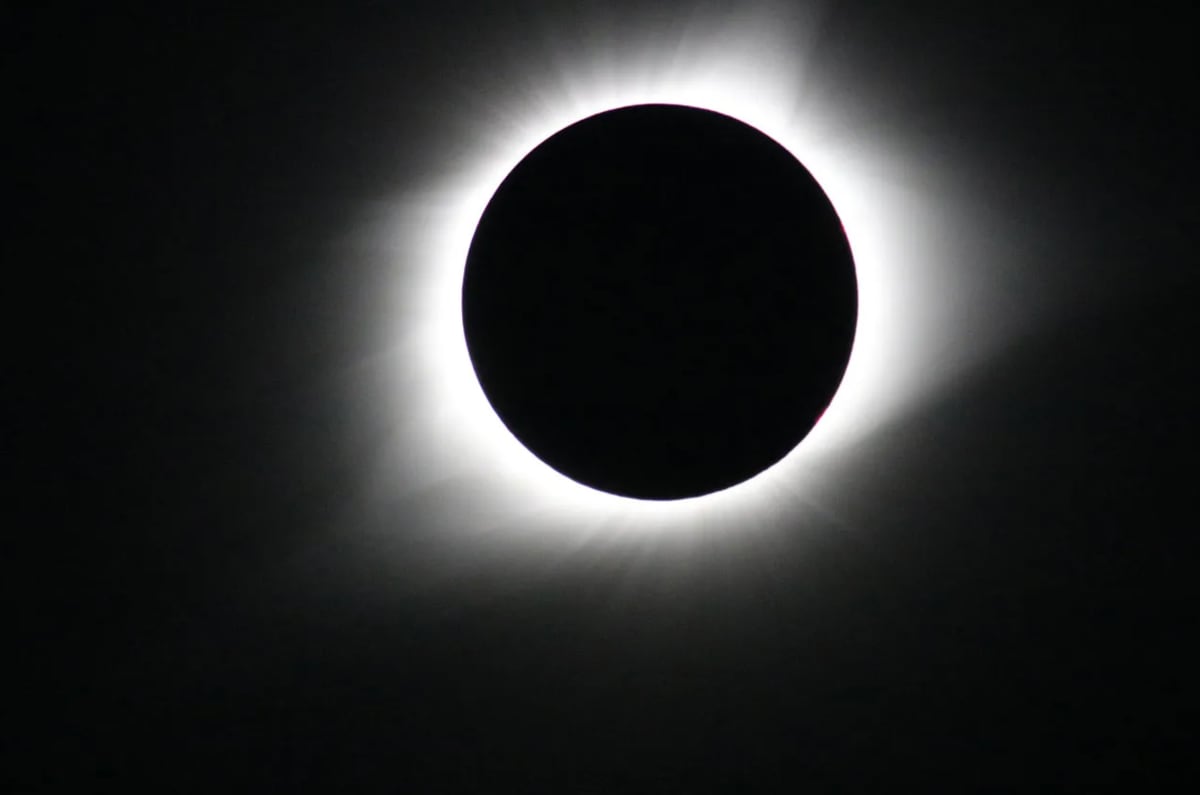 Llega el eclipse solar total más largo del siglo: cuándo ocurrirá y dónde verlo