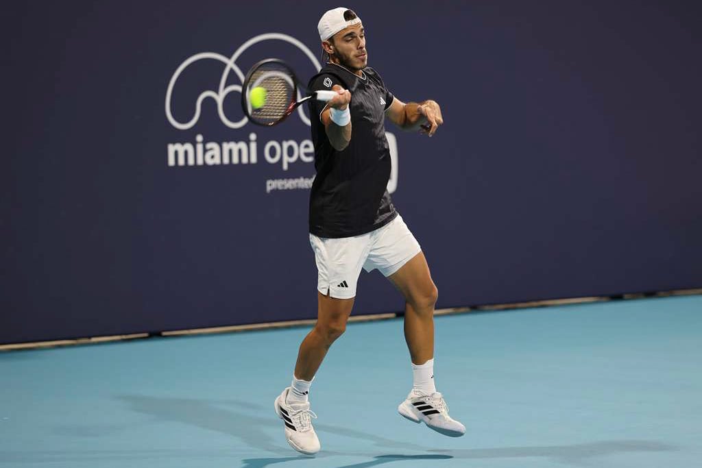 Francisco Cerúndolo Avanza a Cuartos de Final del Miami Open