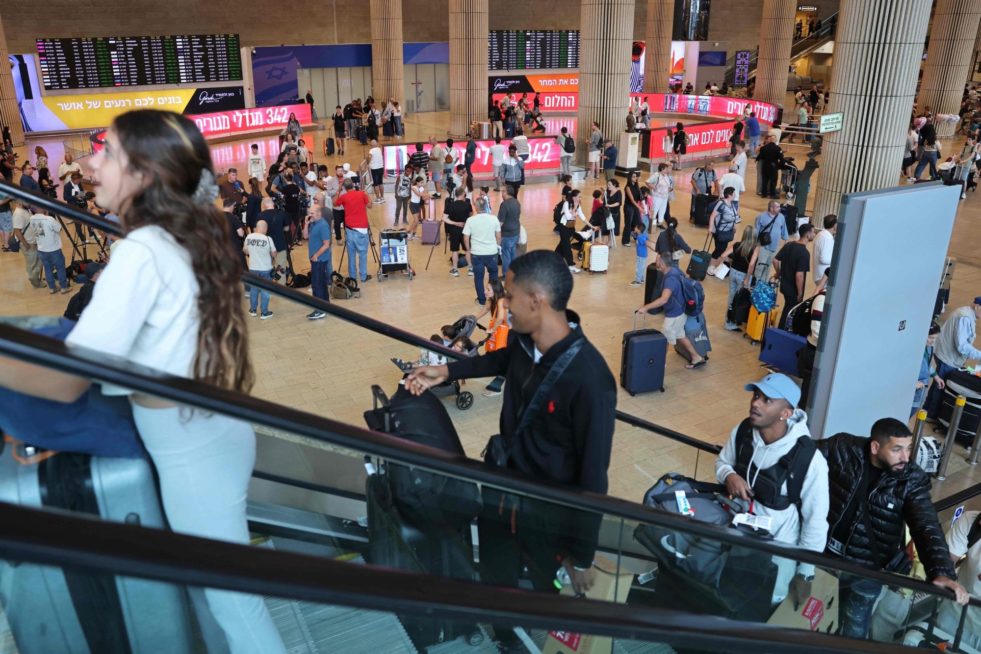 Pasajeros en el aeropuerto de Tel Aviv