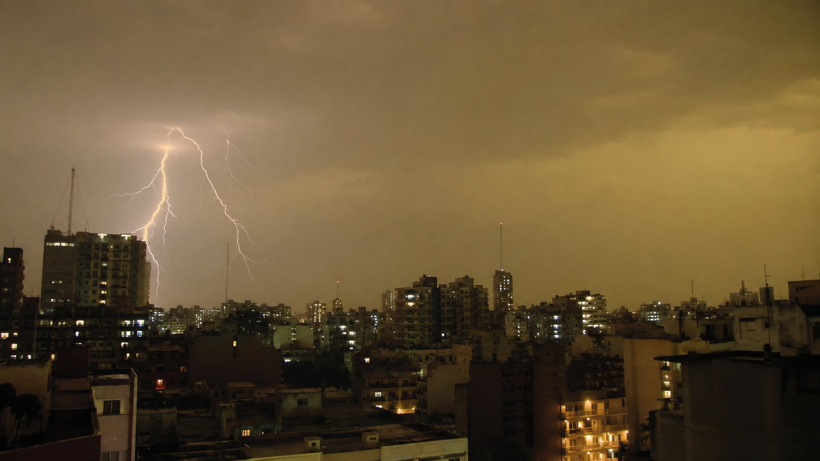 Avanza El Niño con “fuertes impactos” por tormentas intensas, actividad eléctrica, granizo y ráfagas: las zonas afectadas