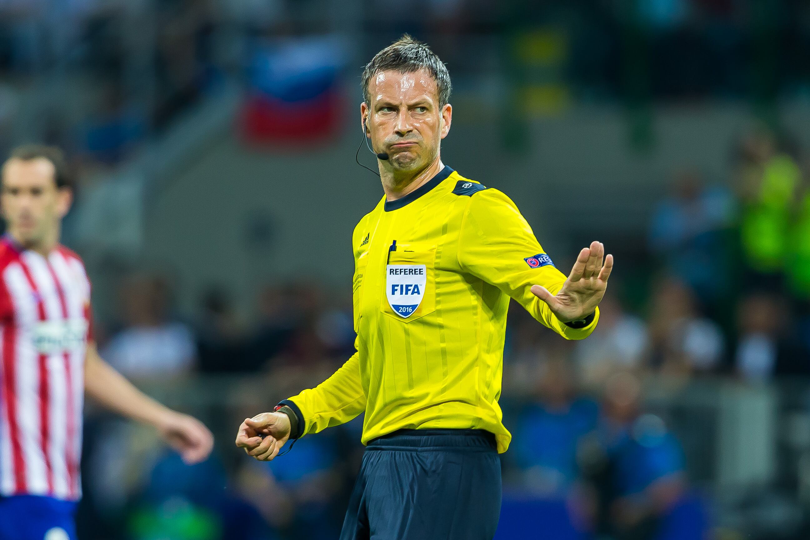 El exárbitro Mark Clattenburg contó cuánto podrían cobrar sus colegas en el próximo Mundial