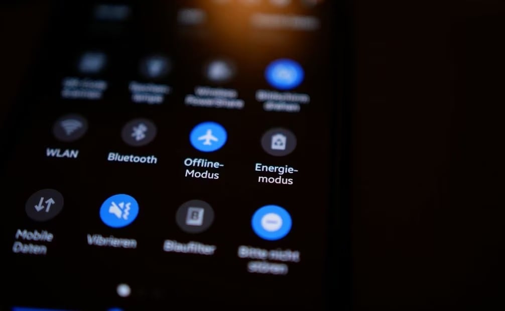 Los pasos para activar la configuración en el celular para tener Internet en el exterior
