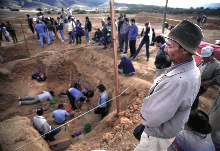 El equipo de especialistas pudo delimitar un área de 9000 metros cuadrados, divididos en tres cuadrantes, gracias al testimonio del tractorista