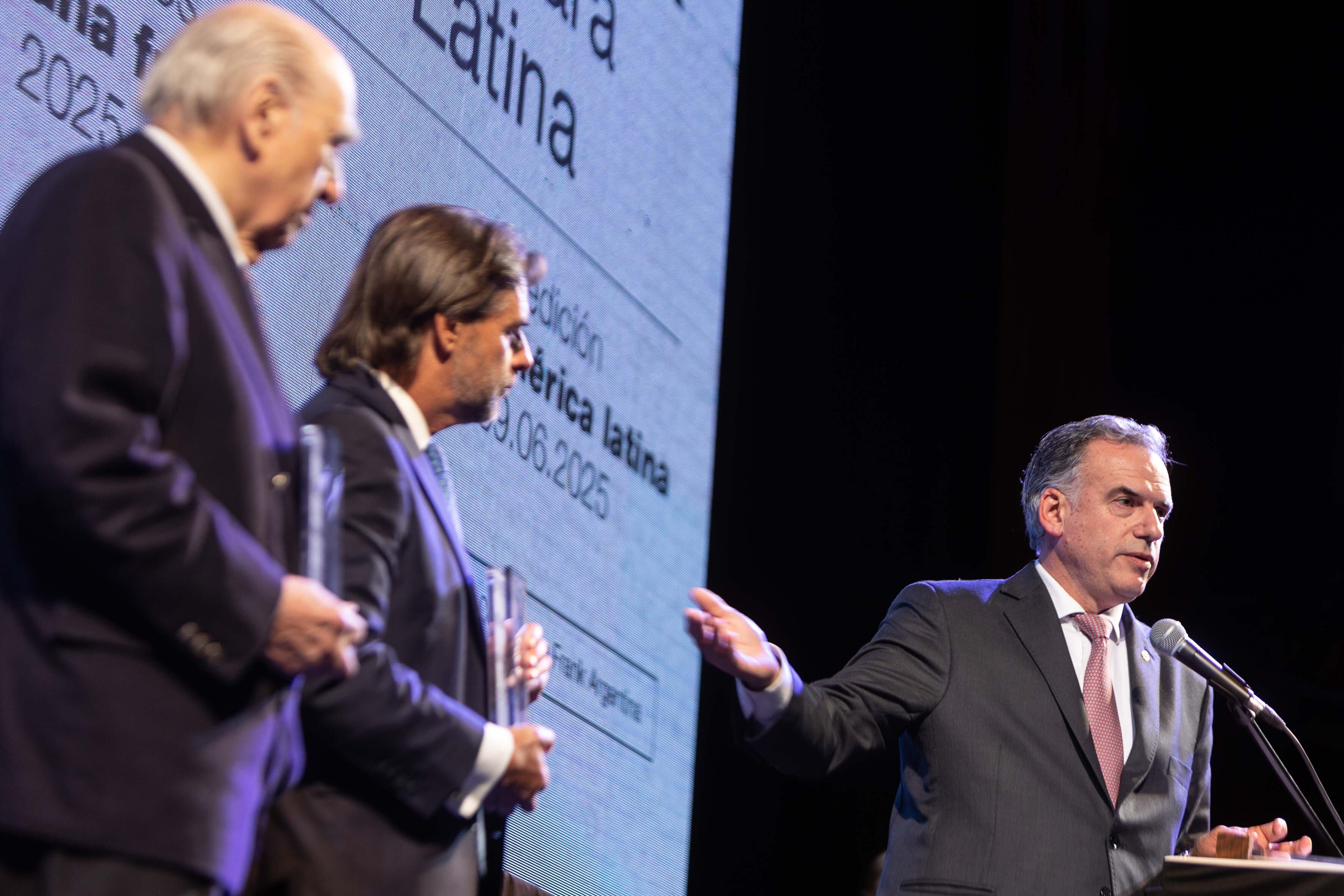 Orsi recordó también un gesto de Lacalle Pou invitándolo a la cumbre del Mercosur, subrayando la necesidad de “gestos” para fortalecer la ciudadanía.