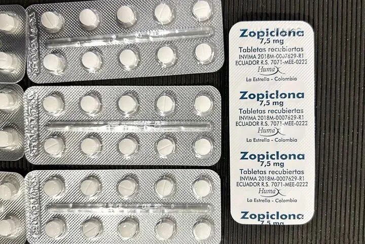 El estadounidense llevaba 360 comprimidos de Zopiclona en sus blísteres, pero sin una receta médica