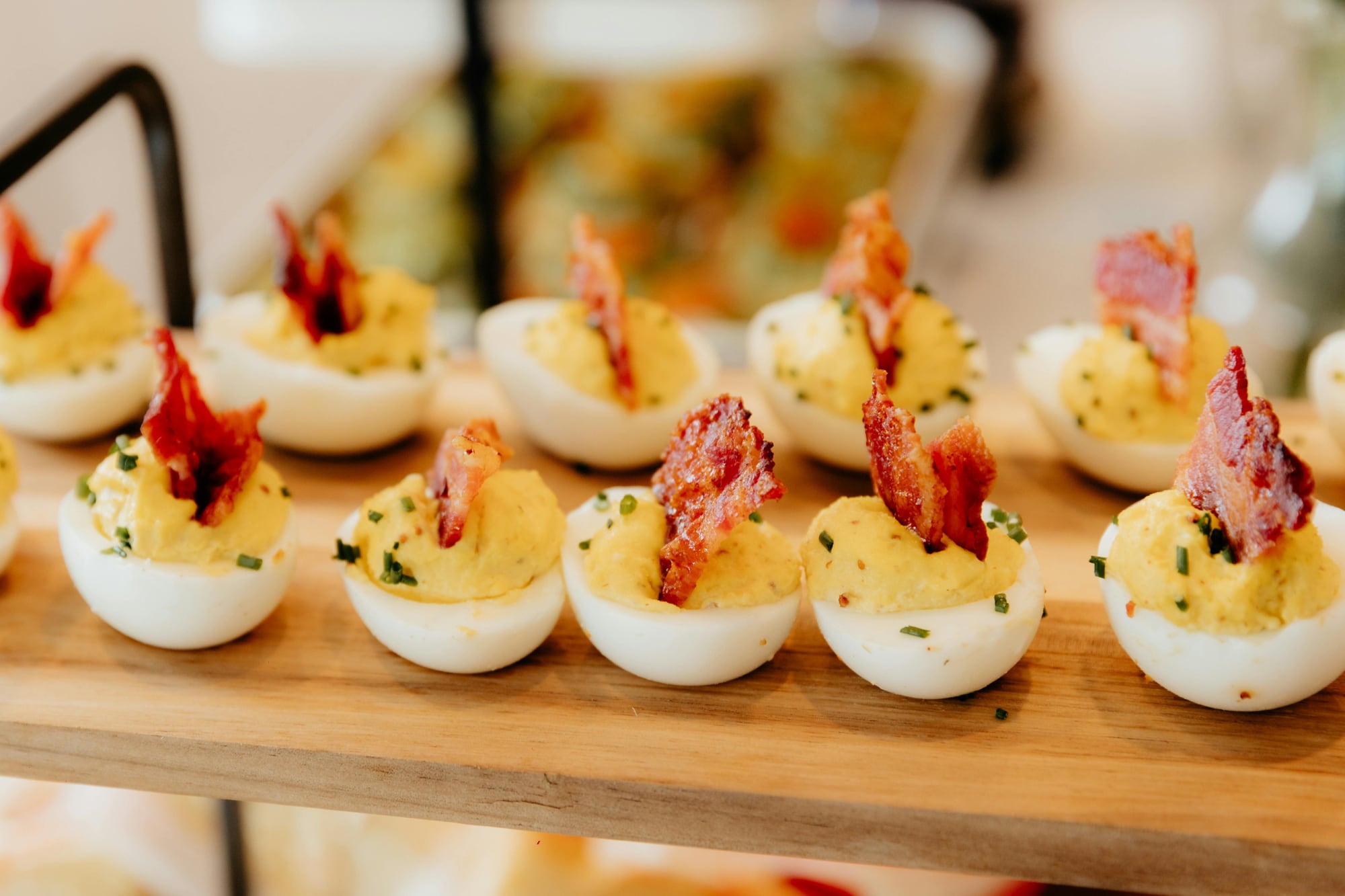 Huevos rellenos: la receta de la abuela para hacer en Navidad y sorprender a la familia