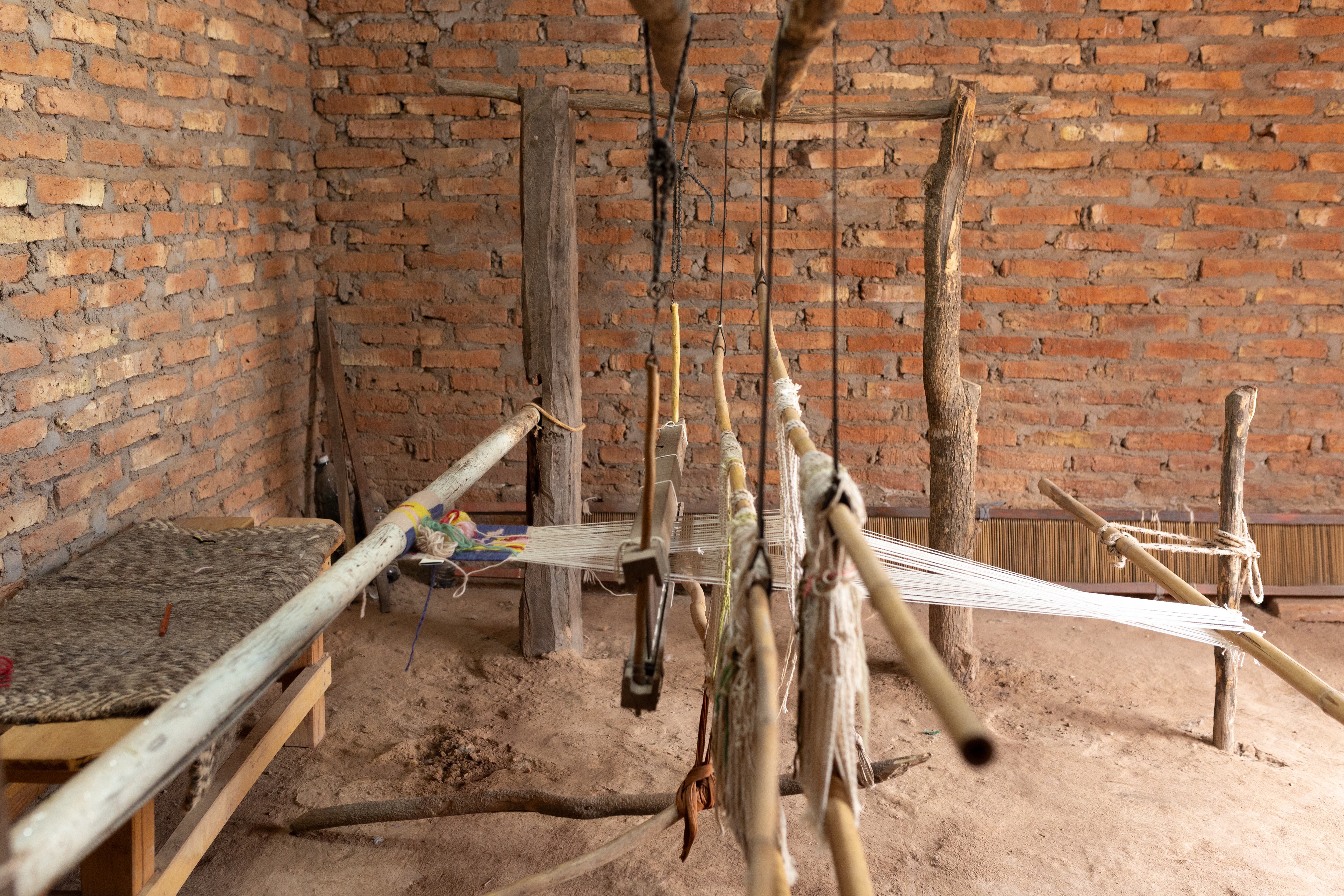 Muchas teleras tienen el telar instalado en su casa