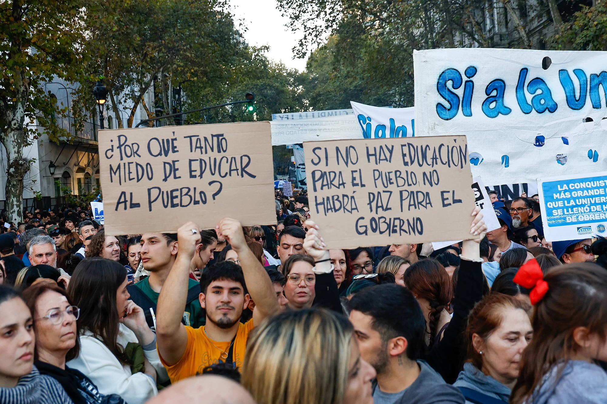 Cuarta marcha federal por la educación pública universitaria, que apunta a que la administración de Javier Milei cumpla la Ley de Financiamiento Universitario