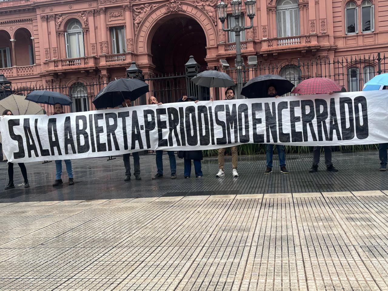 Se mantienen las restricciones al trabajo de la prensa en la Casa Rosada