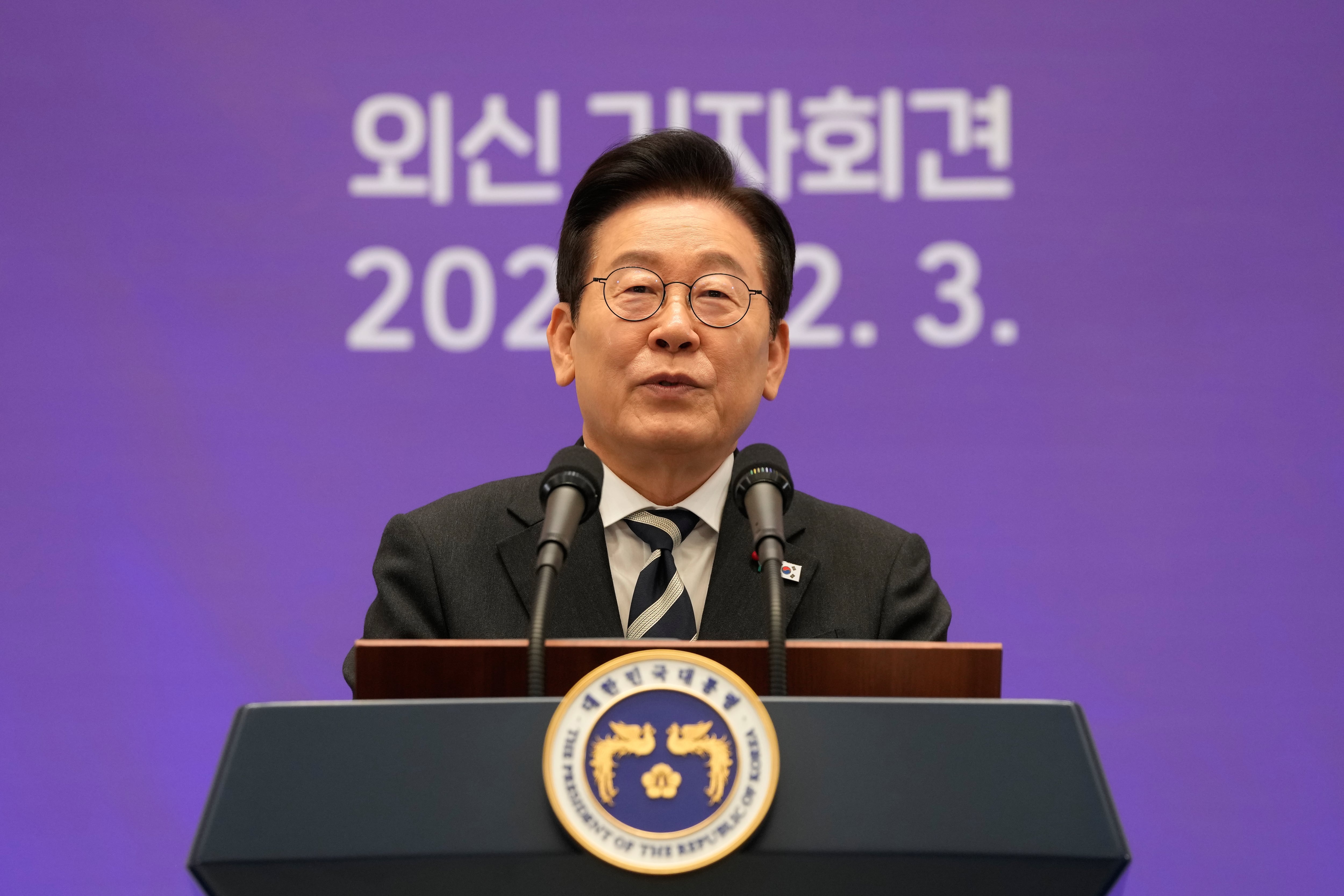 El presidente de Corea del Sur, Lee Jae Myung, no dudó en cuestionar al DT de la selección