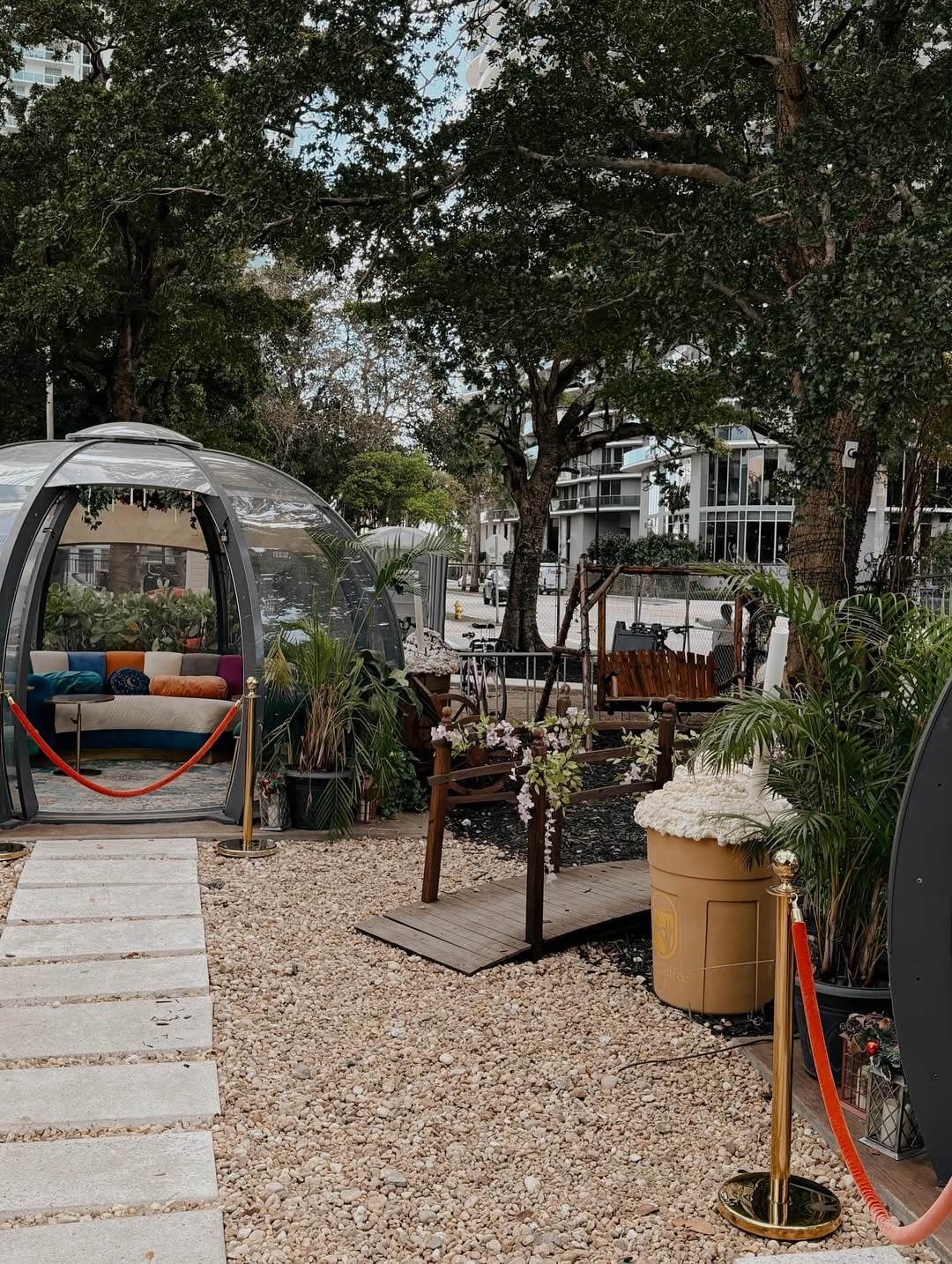 Los iglúes en el patio de Sky Coffee Buenos Aires