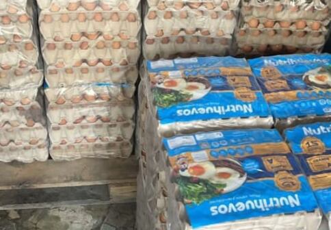 En Capia denunciaron el ingreso masivo de huevos sin documentación desde Bolivia, Brasil y Paraguay: “Hay connivencia y el Estado no actúa”, aseguraron; una foto que sacaron a un cargamento los productores avícolas