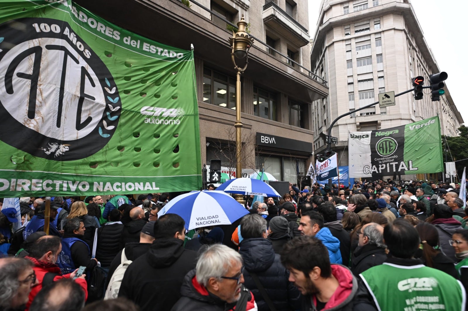 Protestas gremiales por el cierre de Vialidad