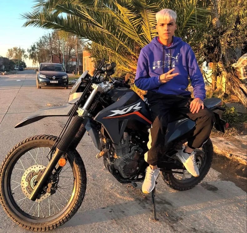 Mataron a un joven de 23 años con un disparo desde un automóvil en movimiento