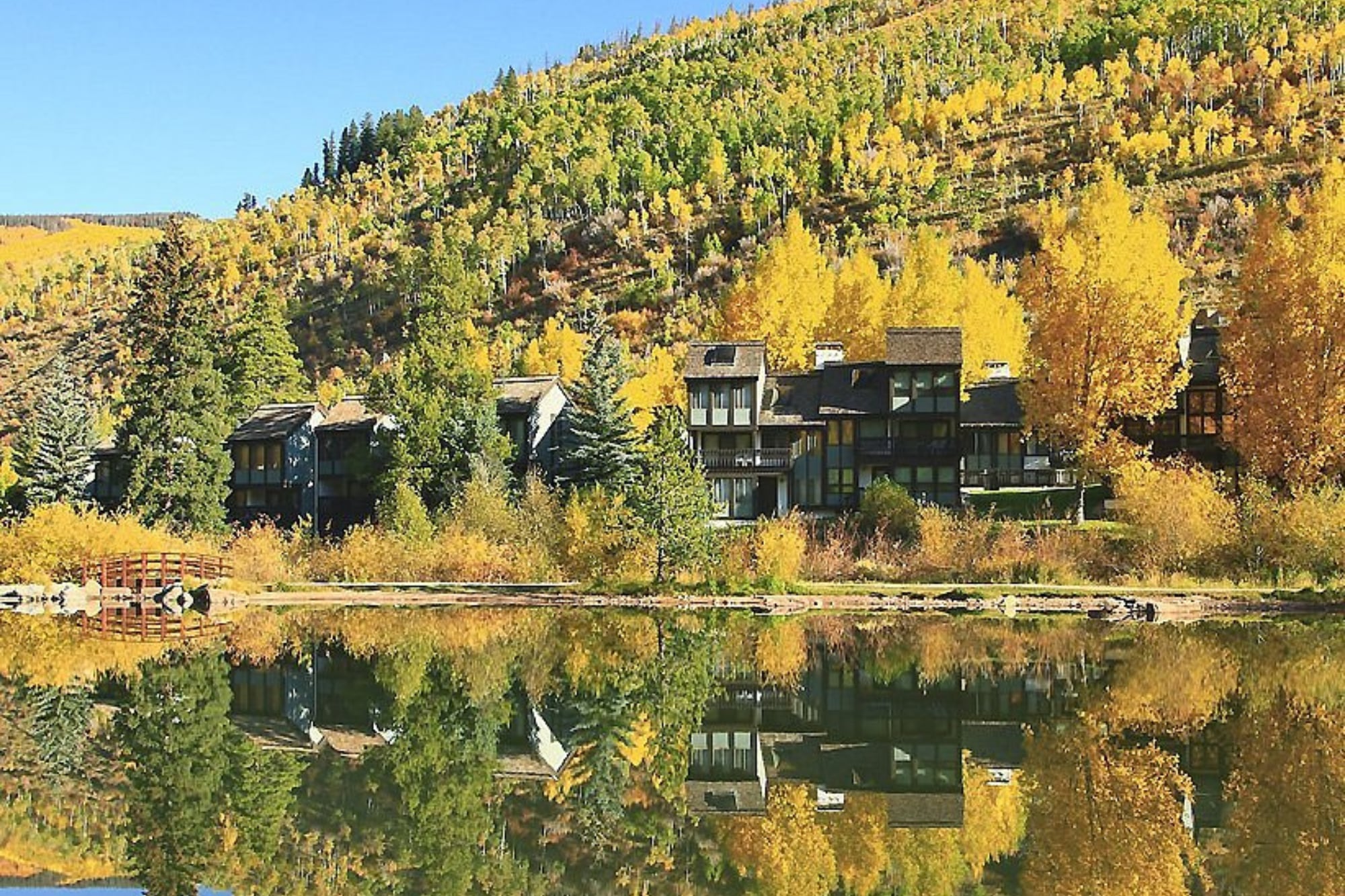 Durante la primavera, el destino combina el final de la temporada de esquí con propuestas recreativas en la montaña