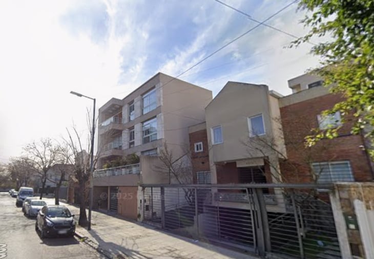 Murieron una niñera y los dos hermanitos que cuidaba en un departamento de Villa Devoto