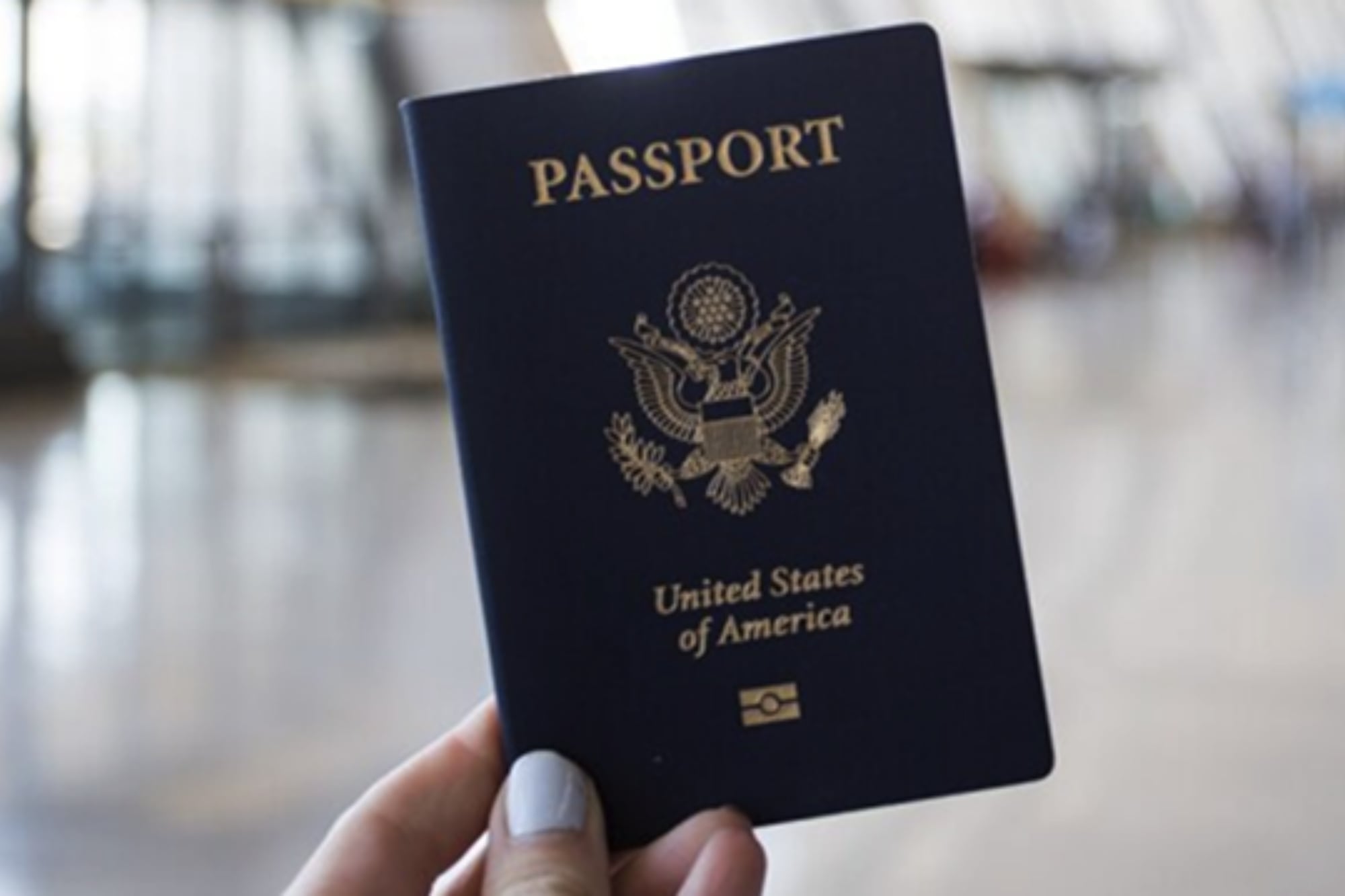El pasaporte estadounidense en formato libro es la única opción válida para todo tipo de viajes internacionales