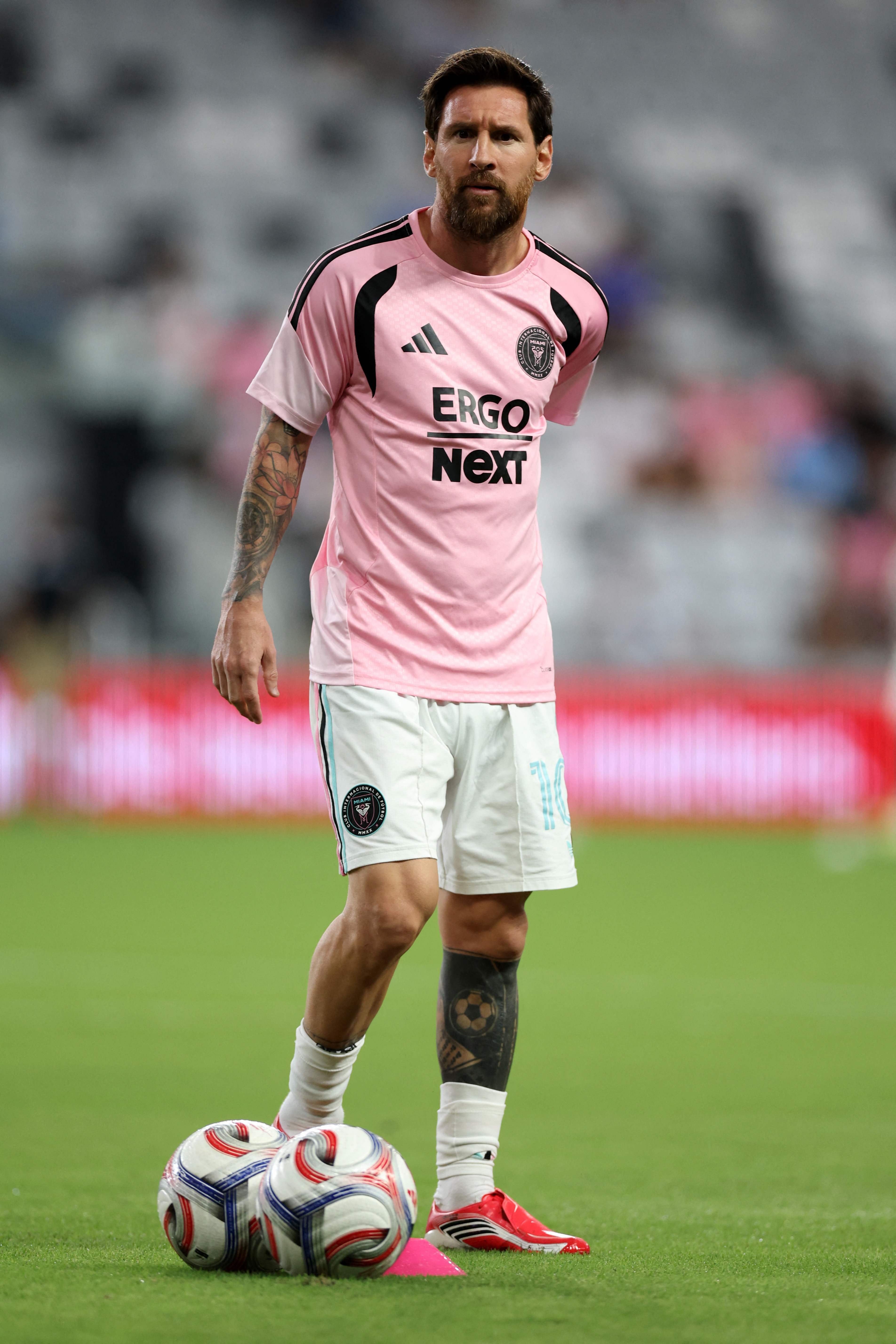 MIAMI, FLORIDA - OCTOBER 14: Lionel Messi #10 of Inter Miami CF warms up prior to the MLS match between Inter Miami CF and New York City FC at Miami Freedom Park on October 14, 2026 in Miami, Florida. Megan Briggs/Getty Images/AFP (Photo by Megan Briggs / GETTY IMAGES NORTH AMERICA / Getty Images via AFP)