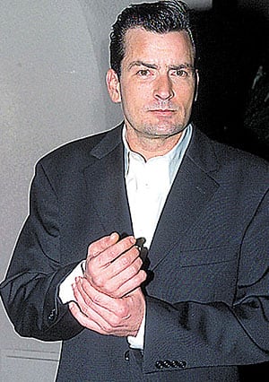 Charlie Sheen fue el elegido para reemplazar a Michael J. Fox en Spin City