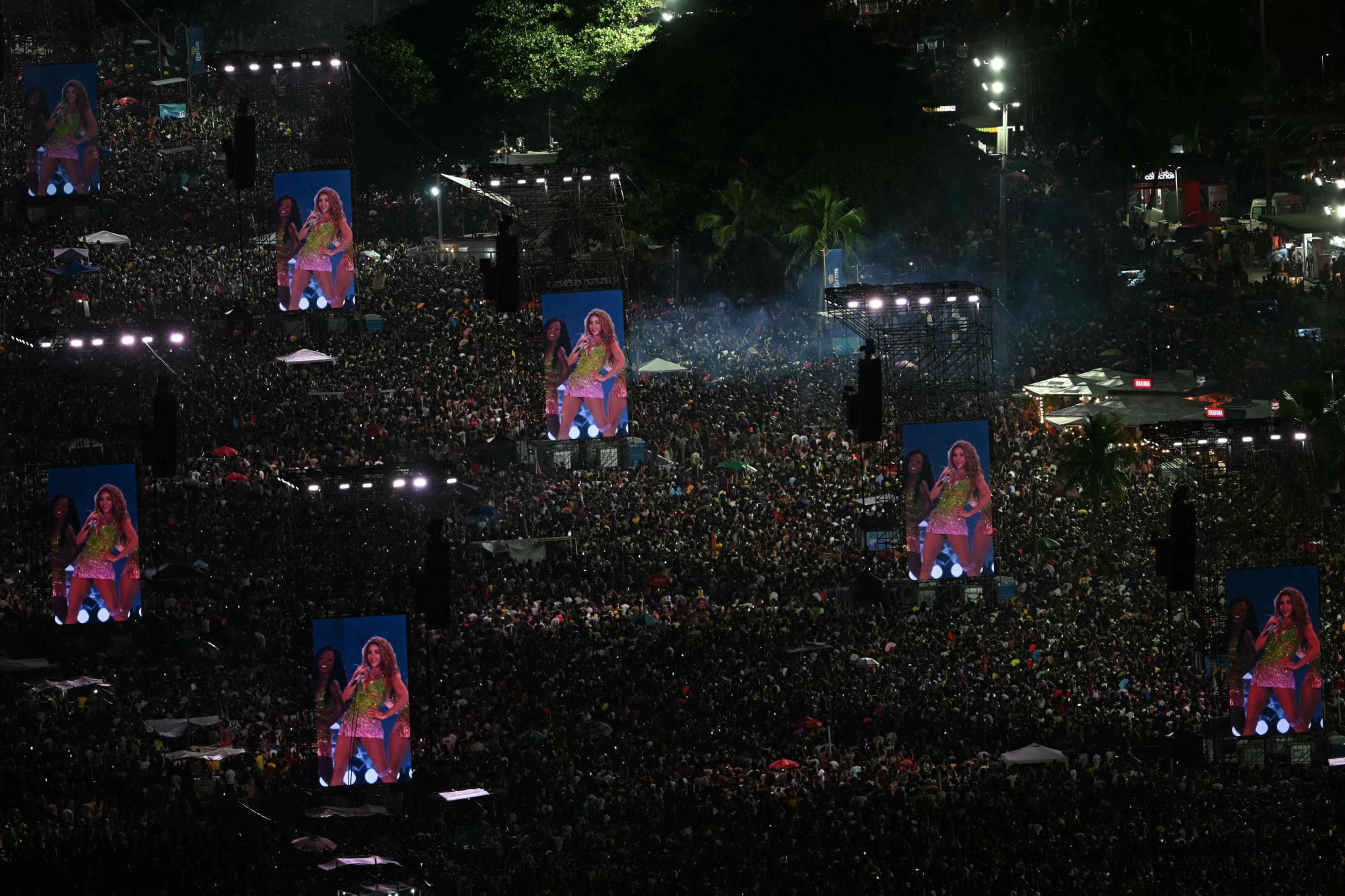 Por el show gratuito de la cantante colombiana, desde la alcaldía de Río de Janeiro se prevé que se generen ingresos cercanos a los US$155 millones (Foto: Mauro PIMENTEL / AFP)