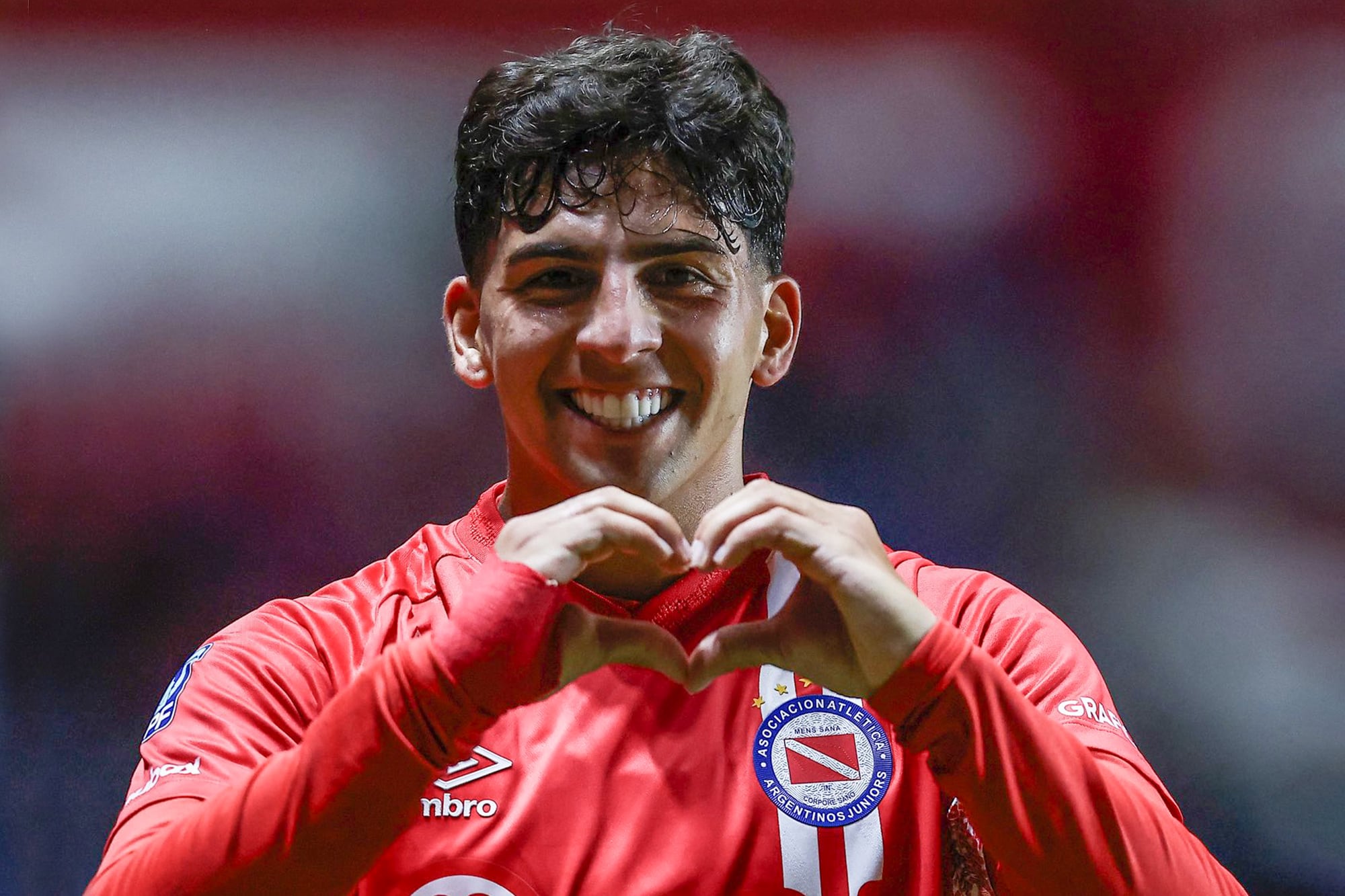 Argentinos Juniors Venció 2-1 a Lanús en Partido Pendiente del Torneo Apertura